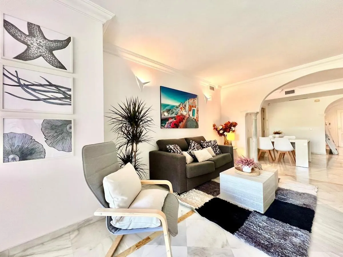 Gran Apartamento En Magna Marbella 0*,