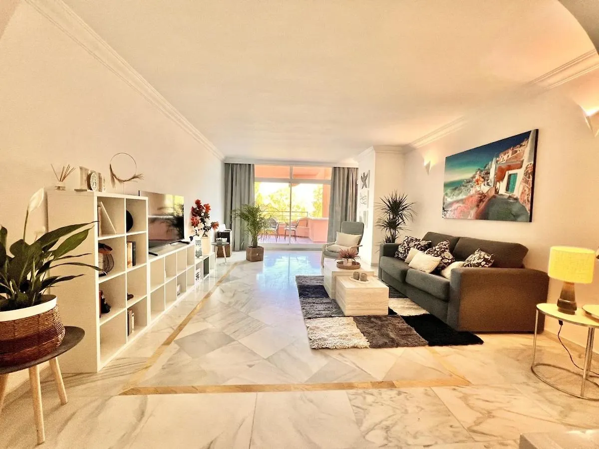 Gran Apartamento En Magna Marbella 0*,  Spain